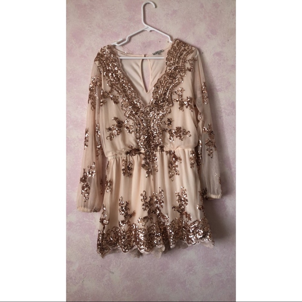 Rose gold sequins romper✨